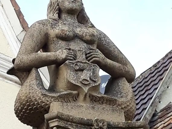 Marktbrunnen Melusine Fischweibchen