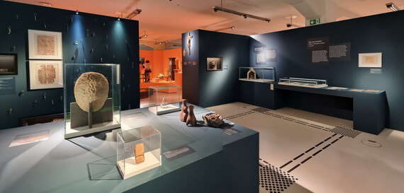 Leihgaben Chemnitz Lararium Staatliches Museum Archäologie Home Sweet Home